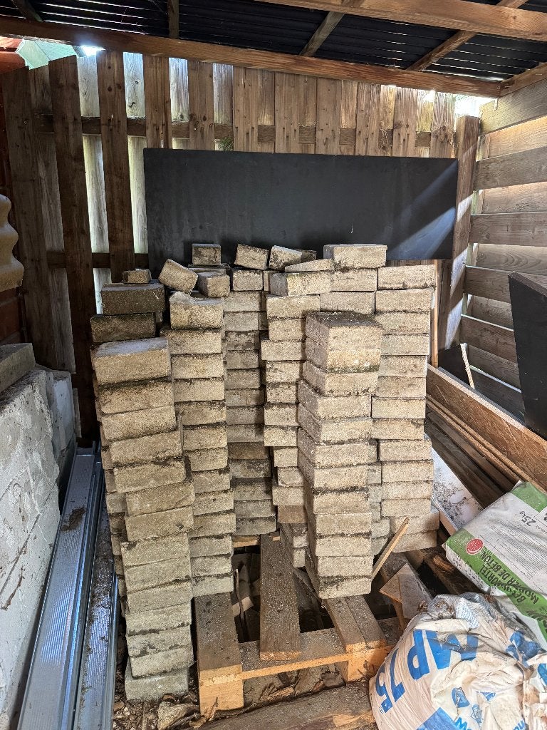 Betonklinkers – uit tuin verwijderd, op te halen, Béton, Enlèvement, Utilisé, 5 à 10 m²