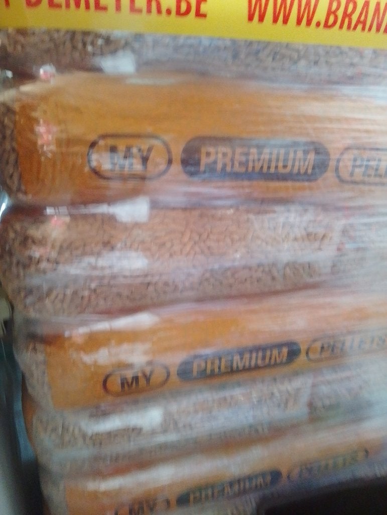 Pellets te koop 4€/zak 15 kg, Tuin en Terras, Brandhout, Minder dan 3 m³, Ophalen, Overige houtsoorten, Blokken