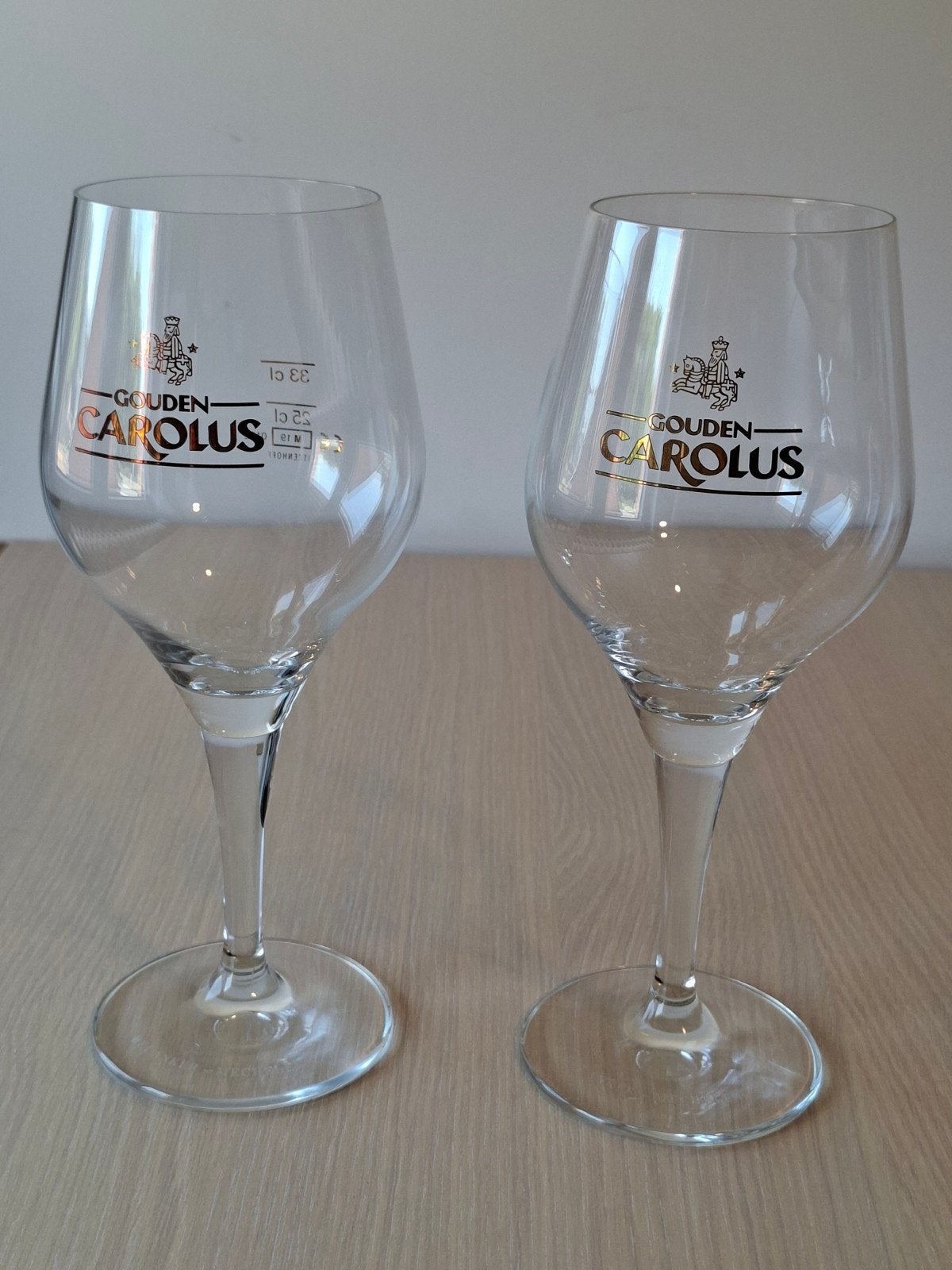 2 Gouden Carolus bierglazen, Ophalen