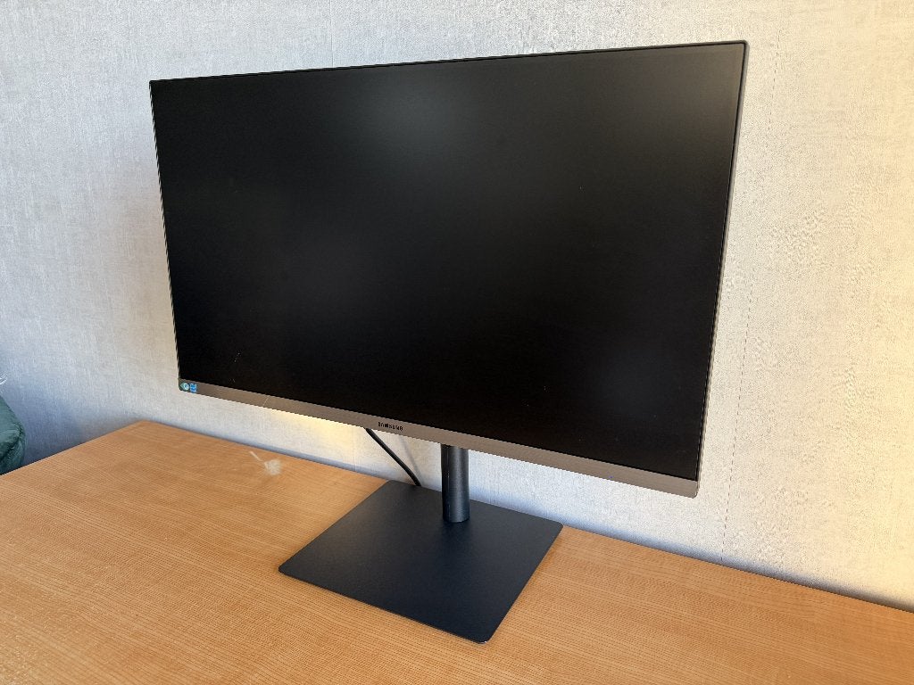 Moniteur IPS 27 pouces Samsung - S27R650FDU - Rég. - HDMI, 3 à 5 ms, HD, IPS, 61 à 100 Hz