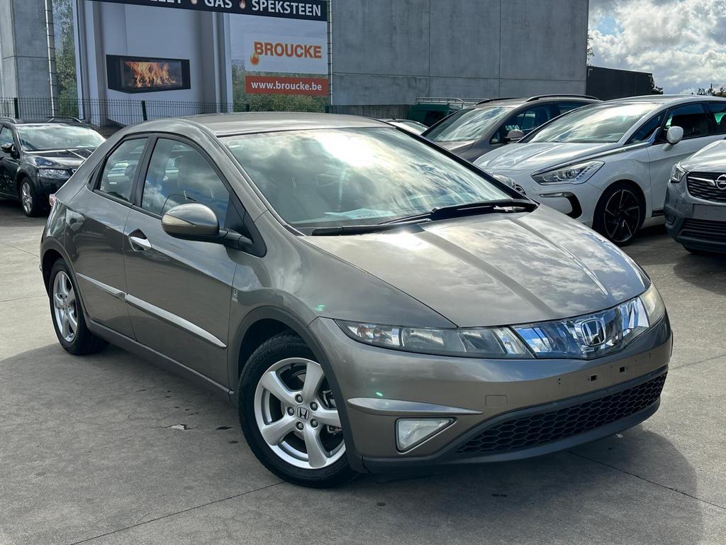 Honda Civic 5DR  1.4L Benzine perfect staat, Bedrijf, Handgeschakeld, Start-stop-systeem, Onderhoudsboekje