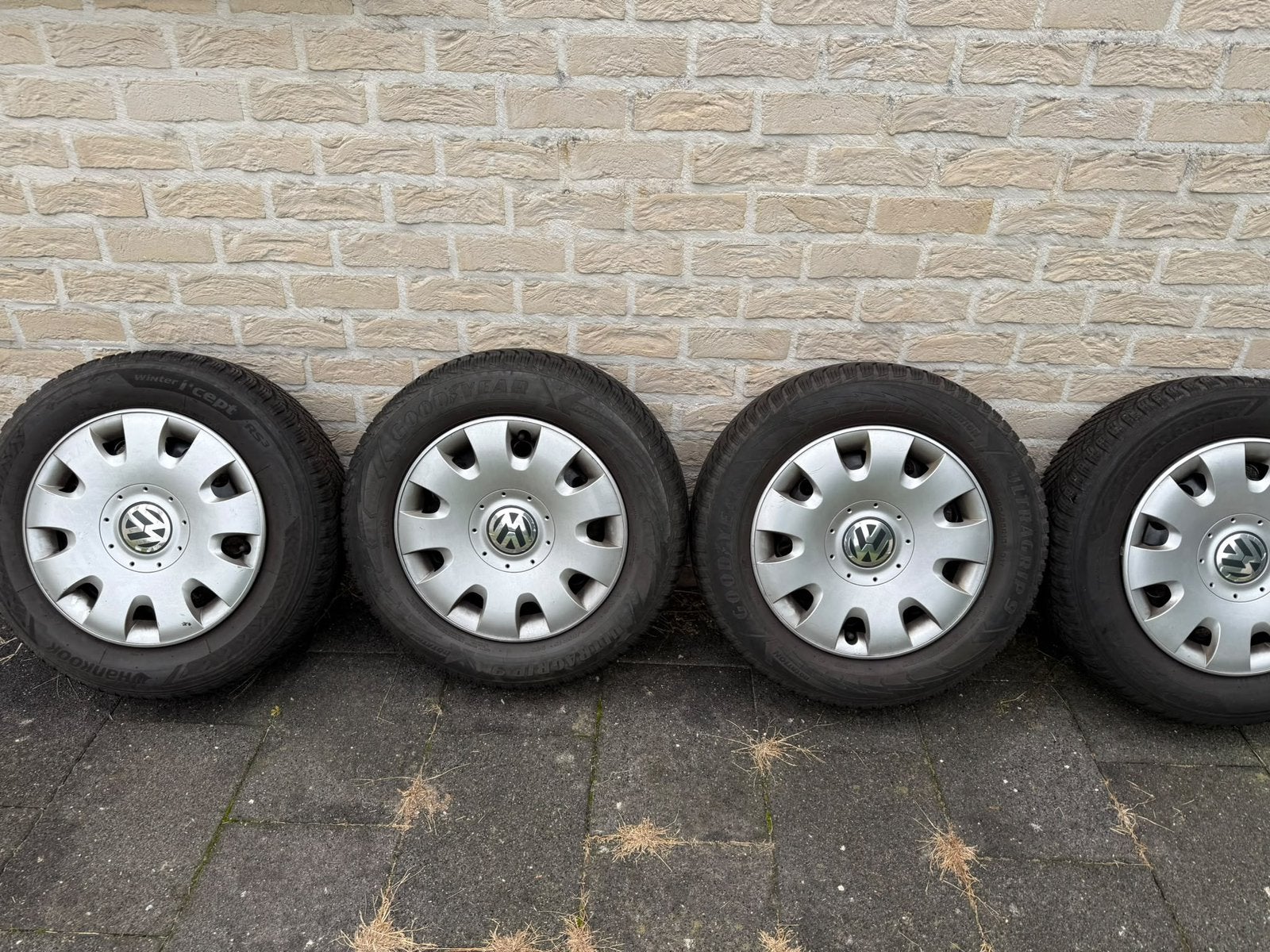 Kit d'hiver Volkswagen, Autos : Pièces & Accessoires, 15 pouces, Pneus et Jantes, Pneus hiver, Enlèvement ou Envoi