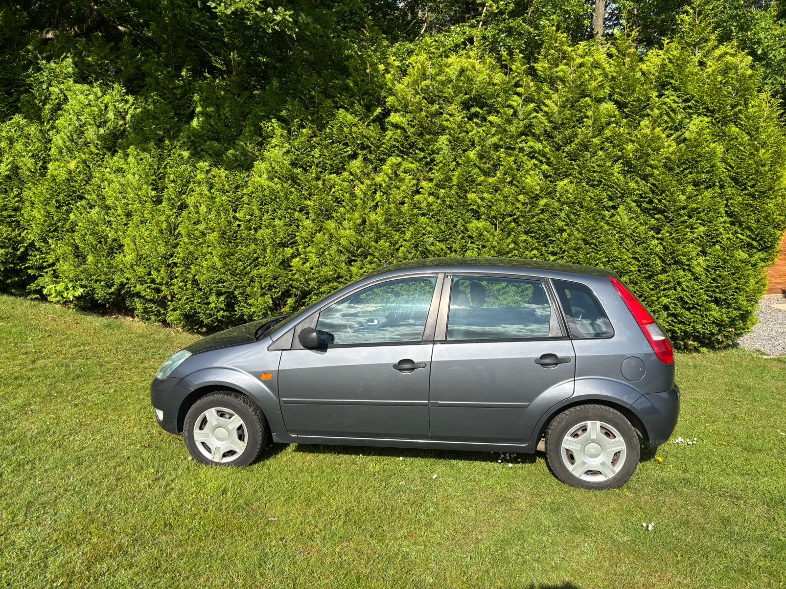 ford fiesta 13 i 2005 (140MKM)  +ct car pass, Autos, Argent ou Gris, Achat, Boîte manuelle, 1300 cm³