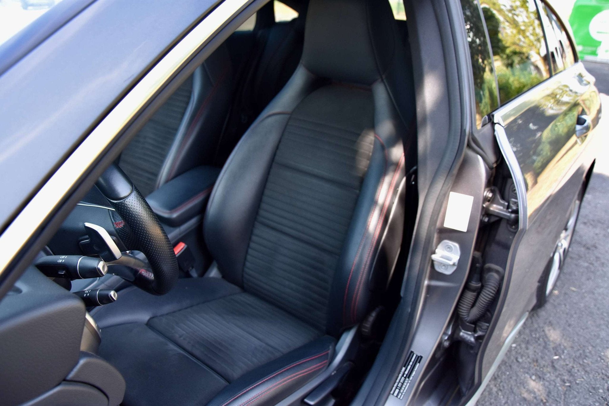 Mercedes-Benz CLA-Klasse 180 * AMG PACK * AUTOMAAT * SHOOTIN, CLA, 122 pk, 4 cilinders, Alcantara