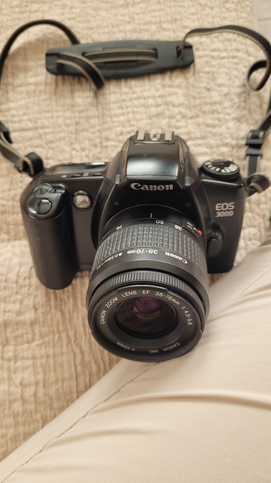 Canon EOS 3000, TV, Hi-fi & Vidéo, Enlèvement, Comme neuf, Canon