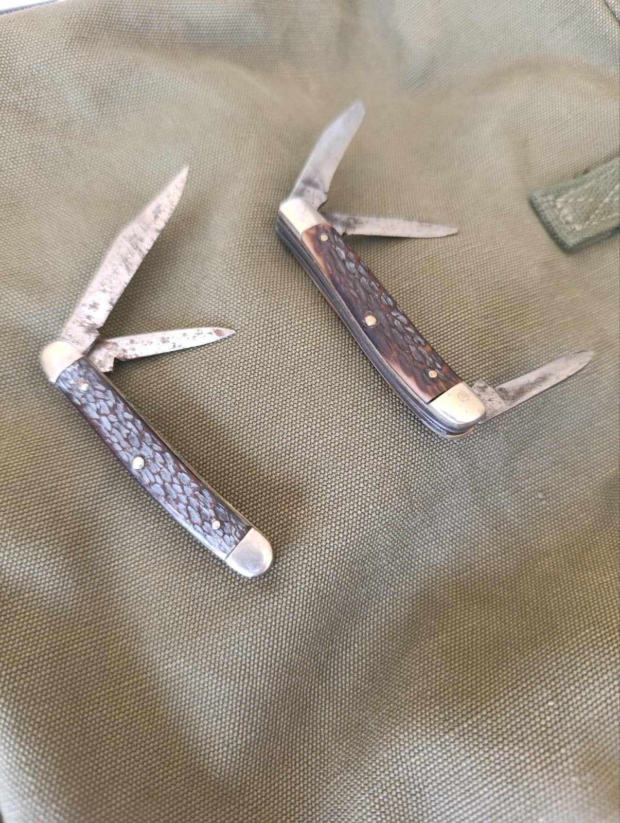 2 couteaux de poches Utica et Boker US, Collections, Enlèvement ou Envoi
