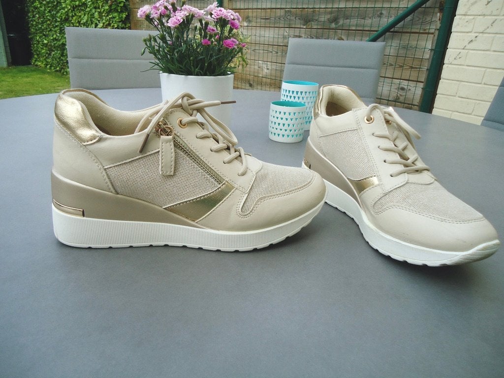 Zachtroze sneakers strass, Kleding | Dames, Ophalen of Verzenden, Zo goed als nieuw, Sneakers
