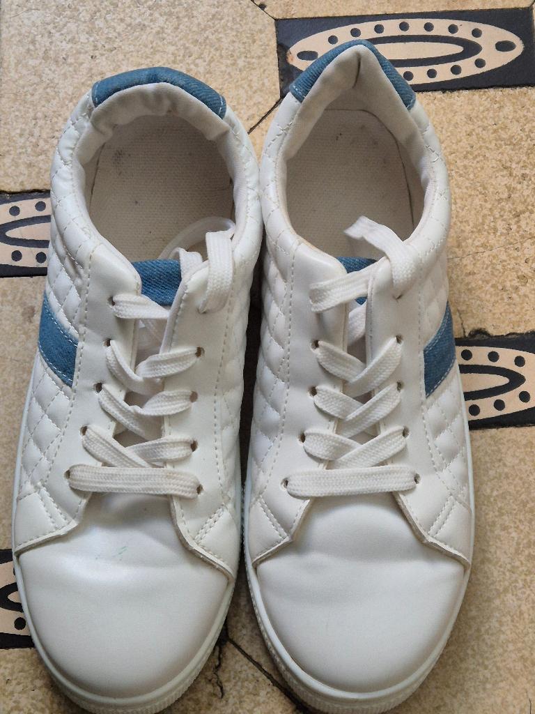 Baskets blanches pour Dames, Enlèvement, Comme neuf, Chaussures