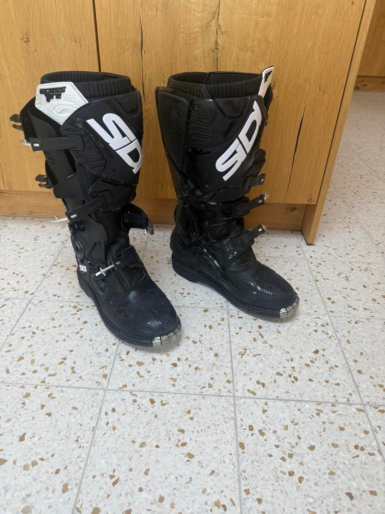 Sidi crossfire 3, Motoren, Ophalen