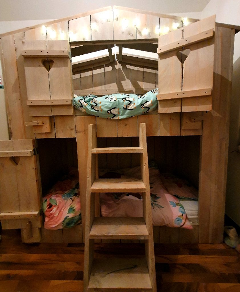 Stapelbed Huisje, Ophalen, Zo goed als nieuw, Hoogslaper of Stapelbed