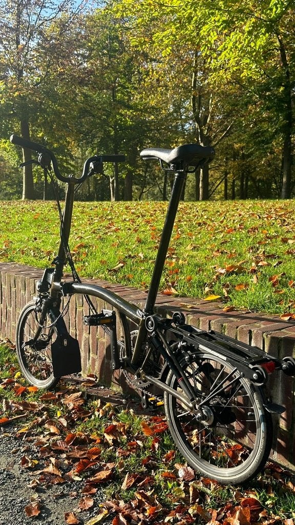 Brompton H6R black Lacquer 6-speed naafdynamo vol, Ophalen, Brompton, 14 tot 16 inch, Versnellingen