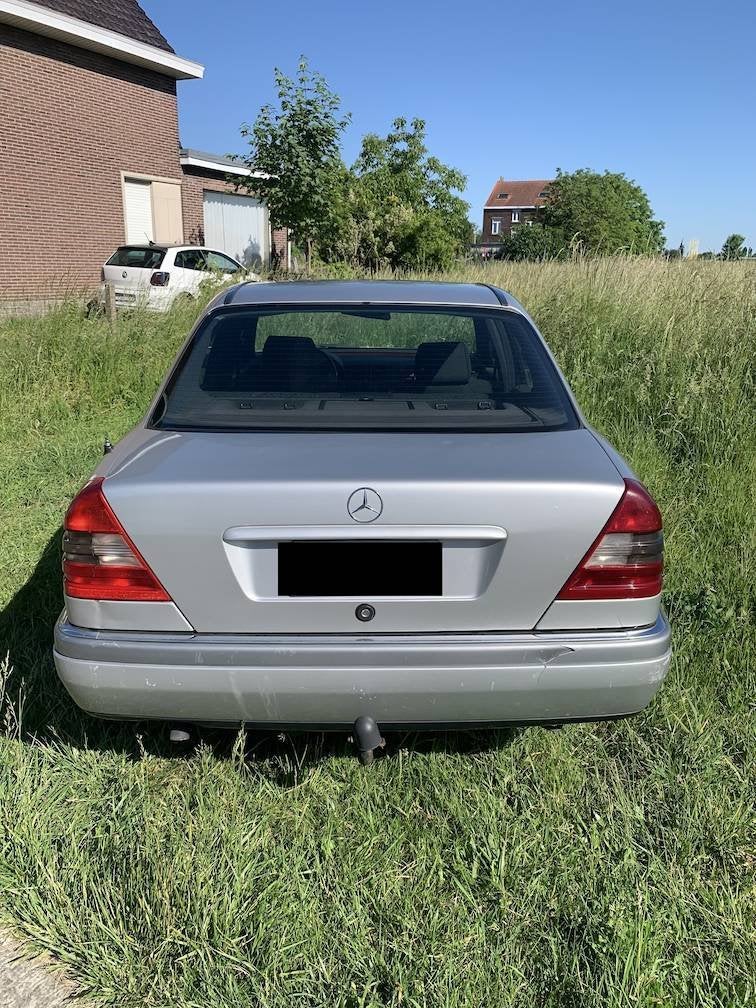 Mercedes W202 Diesel de 1994, Argent ou Gris, Achat, 4 portes, Boîte manuelle