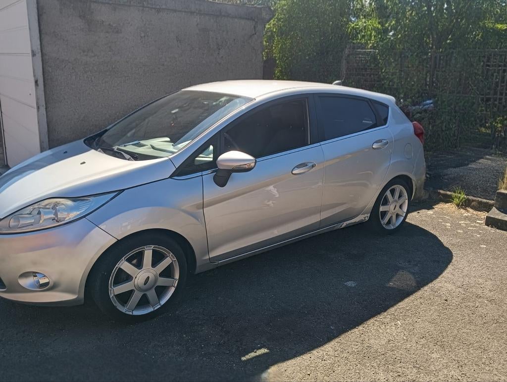 Ford Fiesta 1.6 TDCi 95ch Titanium, Auto's, Particulier, Diesel, Te koop, Bluetooth