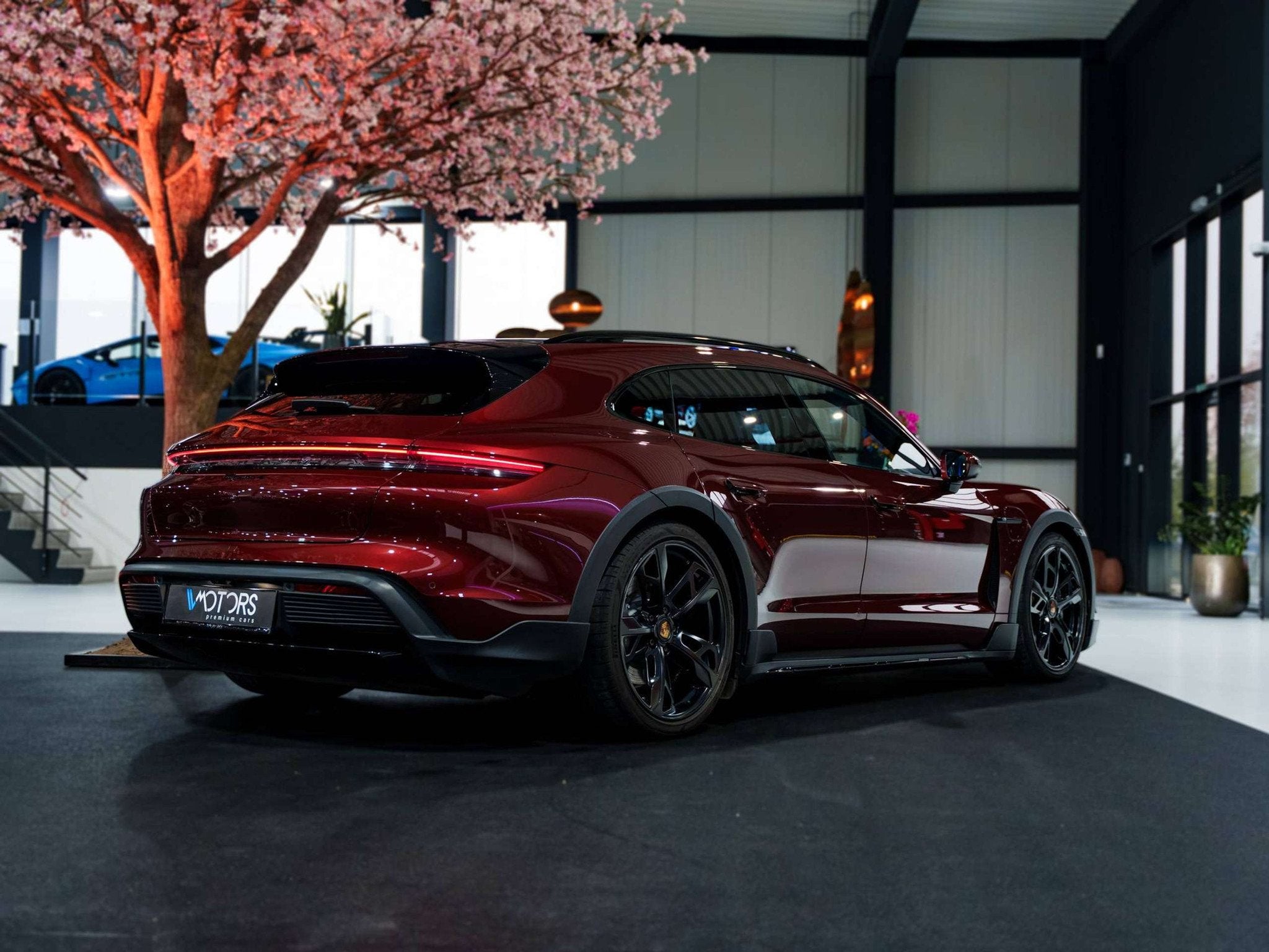 Porsche Taycan Cross Turismo 4 93.4 kWh - Cherry Red - Sport, Autos, Achat, Entreprise, Noir, 5 portes