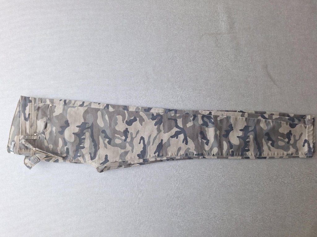 Skinny broek army motief Stradivarius maatje 38, Maat 38/40 (M), Meerkleurig, Ophalen of Verzenden, Zo goed als nieuw