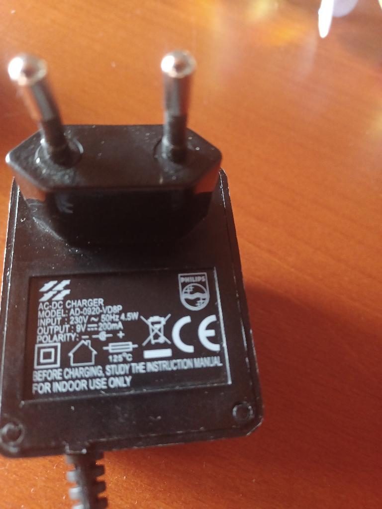 Chargeur 9 V Philips - Modèle AD-0920-VD8P, Enlèvement ou Envoi, Comme neuf