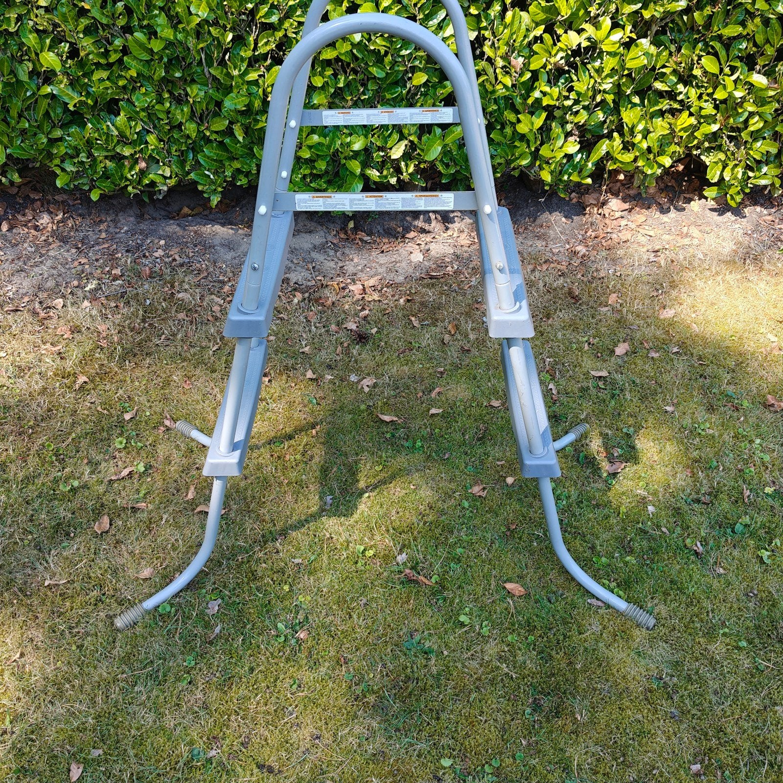 zwembad trap, Ophalen