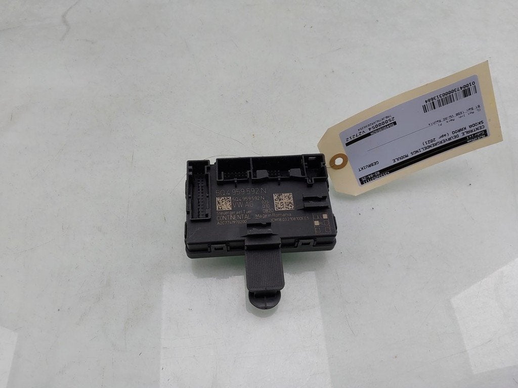 COMPUTER CENTRALE VERGRENDELING Skoda Karoq (|5Q4959592N|), Gebruikt, Info@skoda-auto.de, Skoda, Max-Planck-Straße  3-5
64331  Weiterstadt, DE