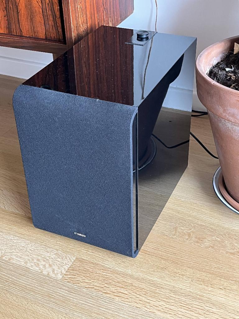Yamaha Subwoofer en soundbar Musiccast, Audio, Tv en Foto, Ophalen, Gebruikt