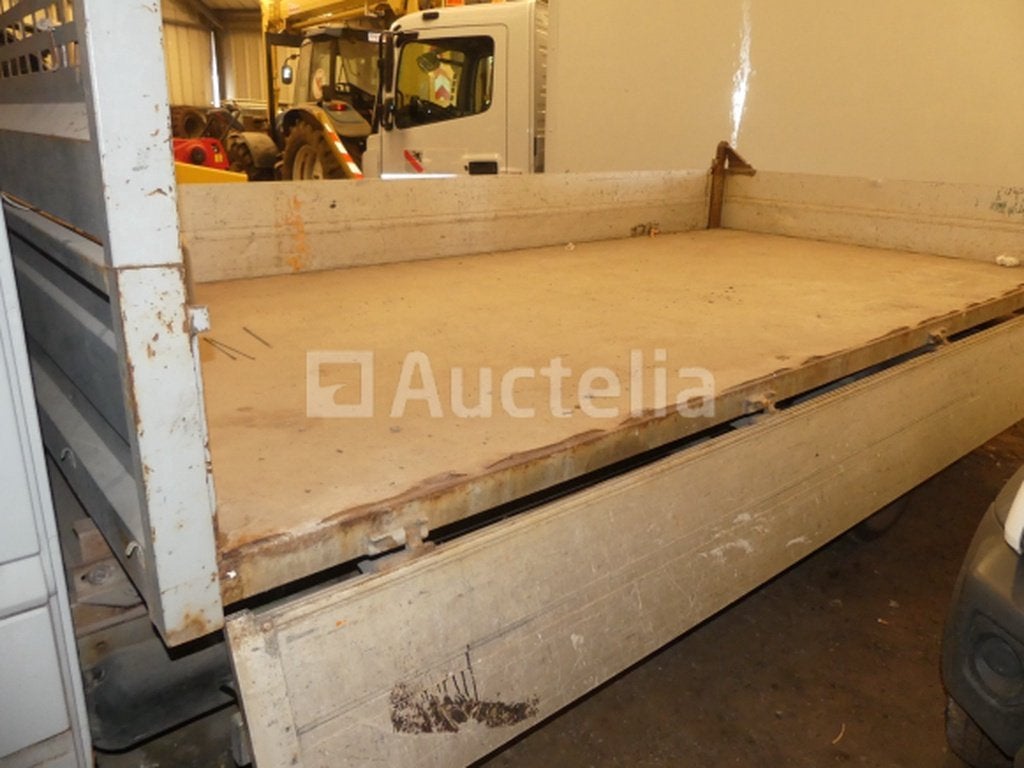 REF:TRD570 - Camionnette avec plateau basculant Mercedes-Ben, Autos, Achat, Entreprise, Autres carburants, Mercedes-Benz