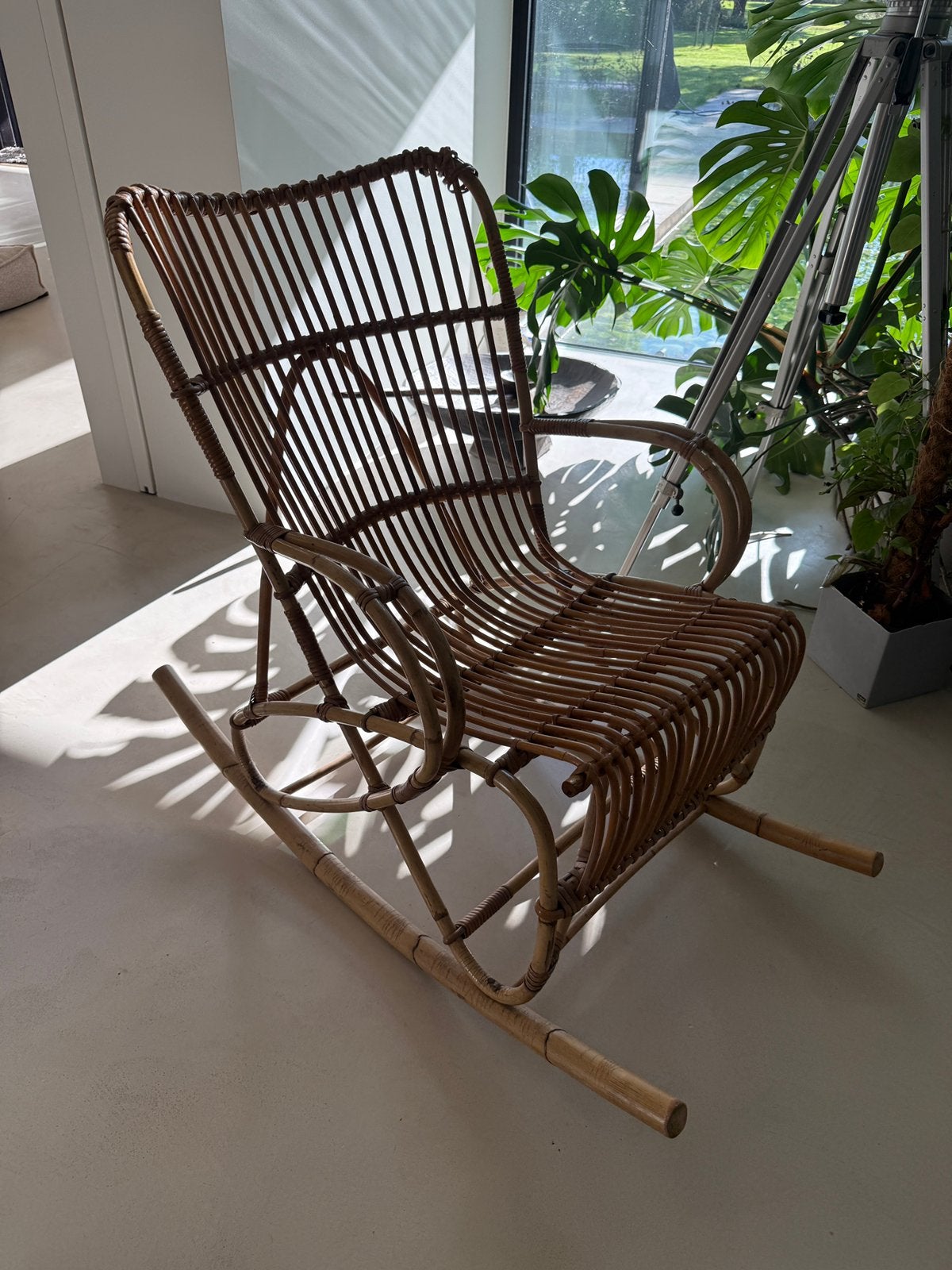 Schommelstoel vintage, Ophalen, Gebruikt, 50 tot 75 cm, Riet of Rotan