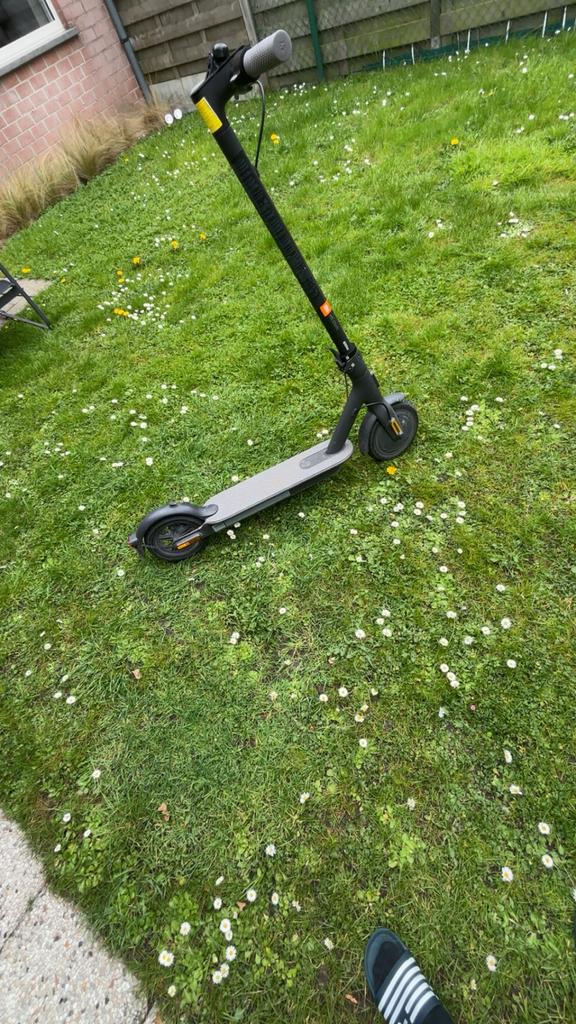E step, Fietsen en Brommers, Steps, Ophalen, Zo goed als nieuw, Elektrische step (E-scooter)