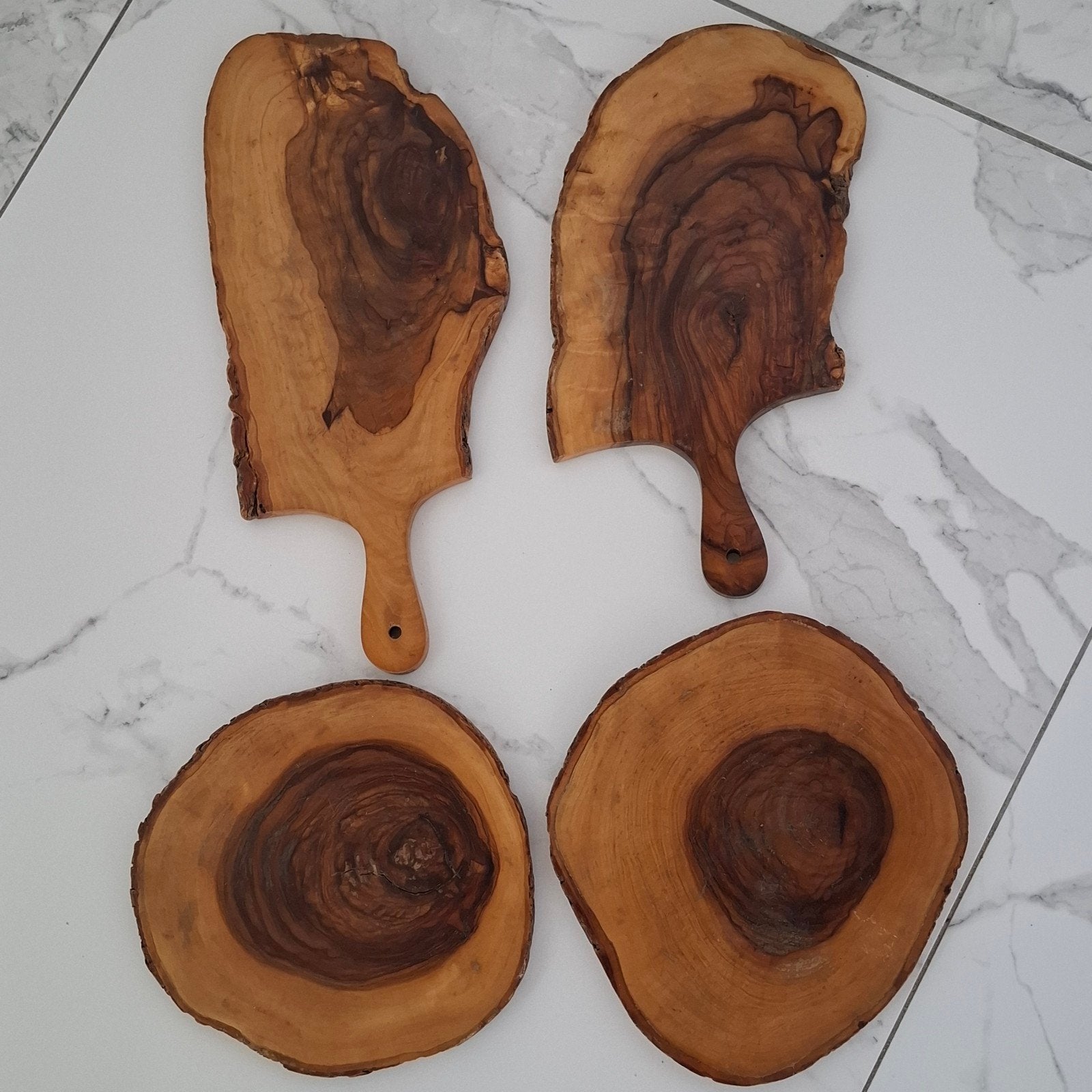 lot de 4 planches apéritives ou sous plats en bois d olivier, Enlèvement, Bois