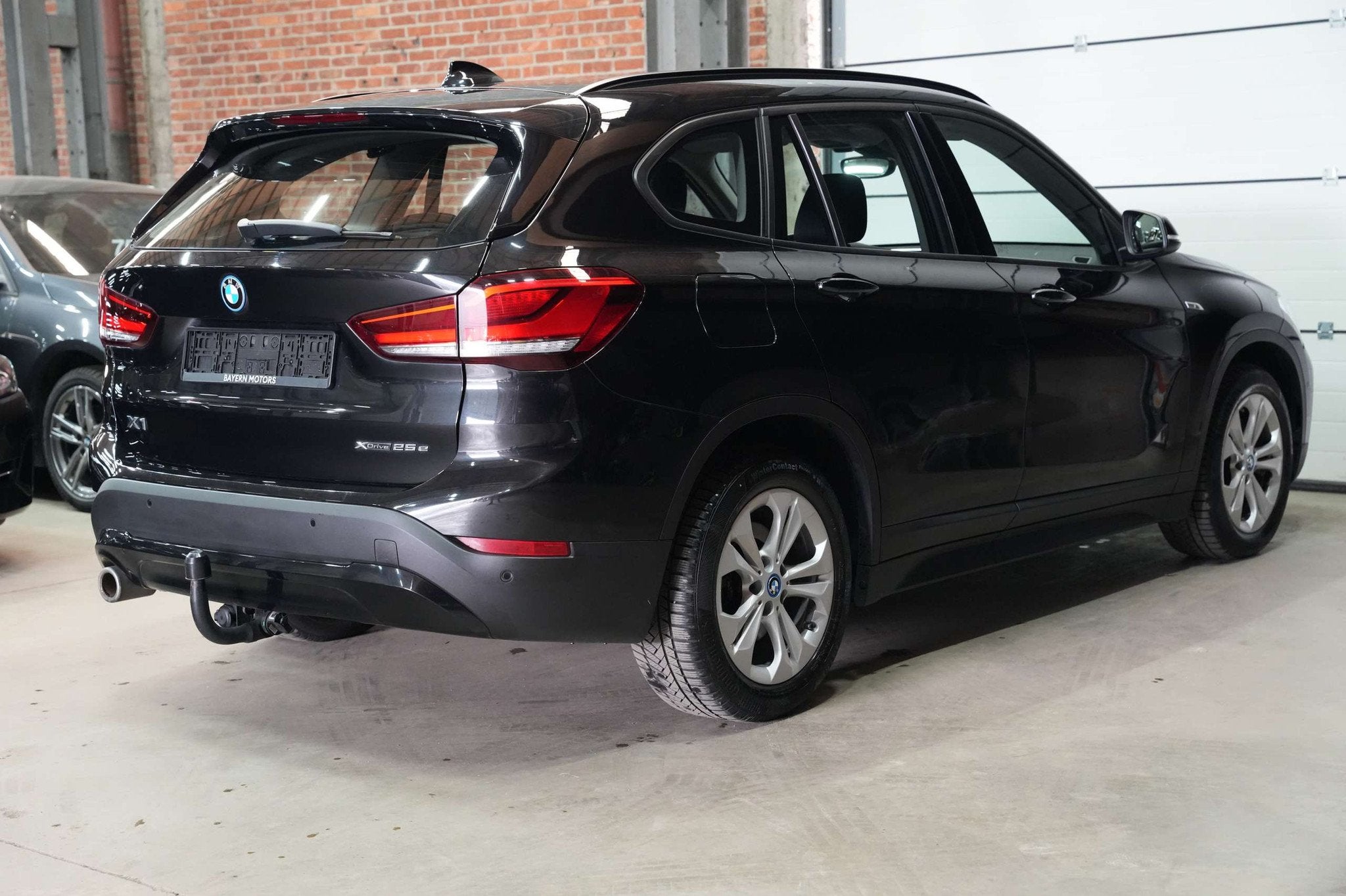 BMW X1 1.5iA xDrive25e Garantie Plug In Hybride Benzine A, Auto's, BMW, Stof, Gebruikt, Bedrijf, 5 zetels