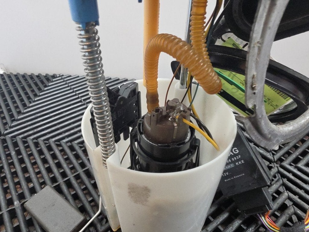 POMPE CARBURANT C Volkswagen Golf Plus (5M1 / 1KP), Volkswagen, Volkswagen AG, Utilisé, Kundenbetreuung@volkswagen.de