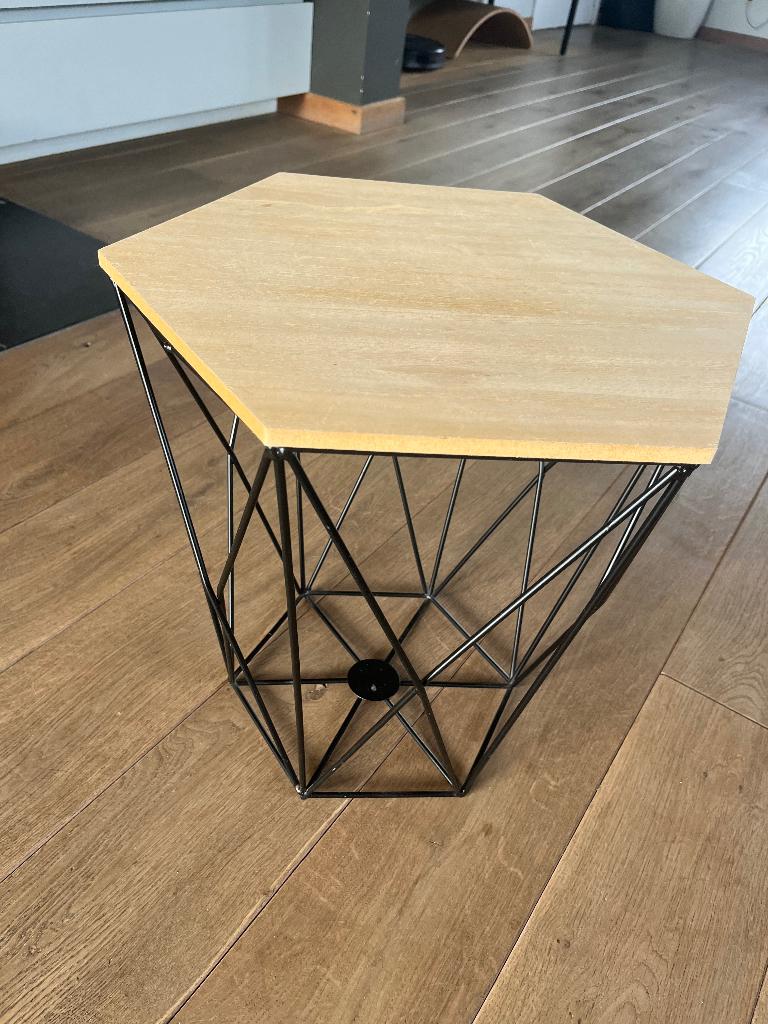 Opbergmand / bijzet tafeltje met houten deksel, Ophalen, Minder dan 50 cm, Zo goed als nieuw, 25 tot 50 cm
