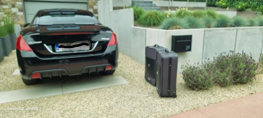 twee reiskoffers op wieltjes van peugeot., Ophalen, Zo goed als nieuw, Wieltjes