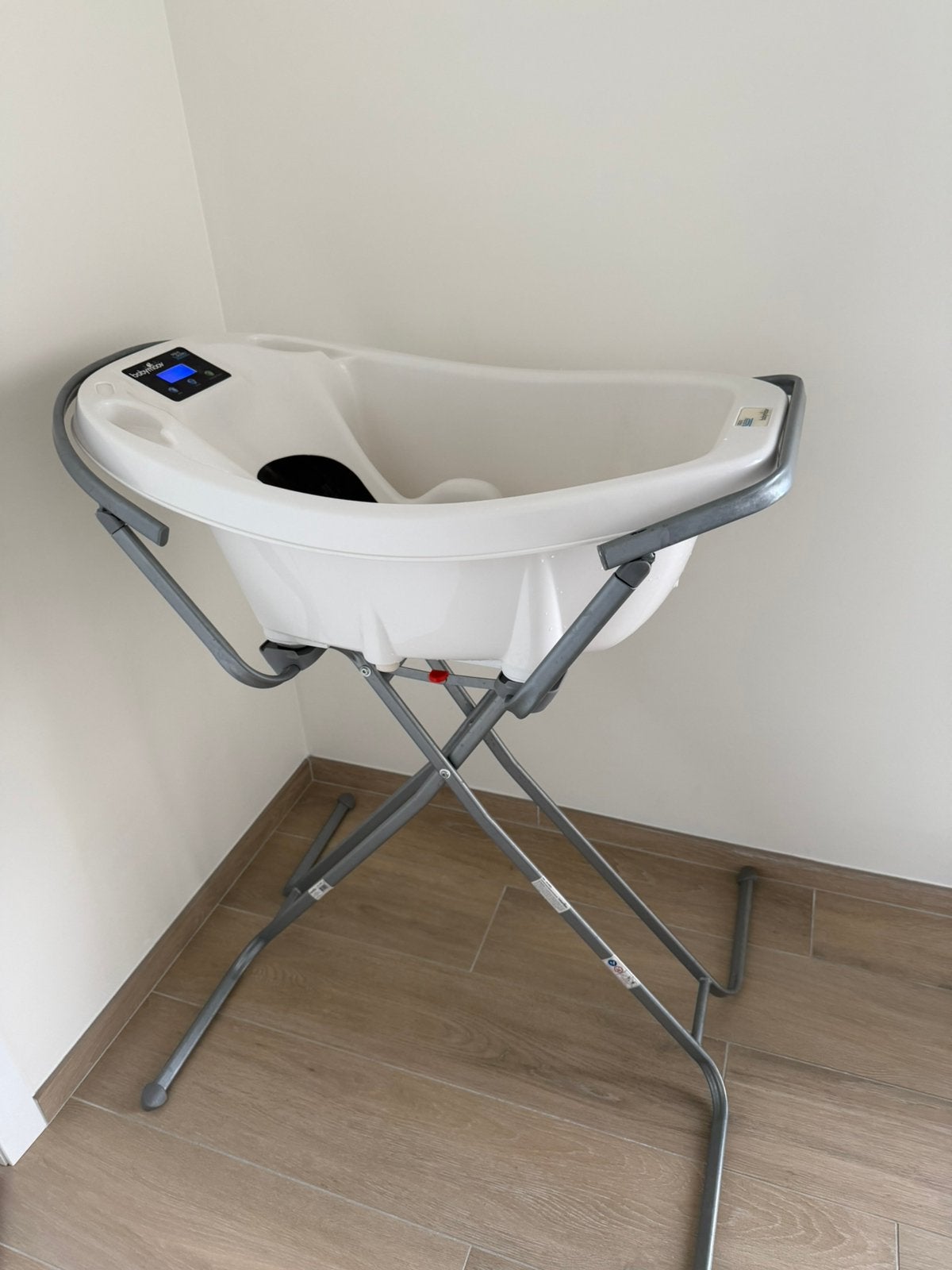 Baignoire bebe aquascale babymoov sur pieds., Enlèvement, Comme neuf, Baignoire, Autres marques