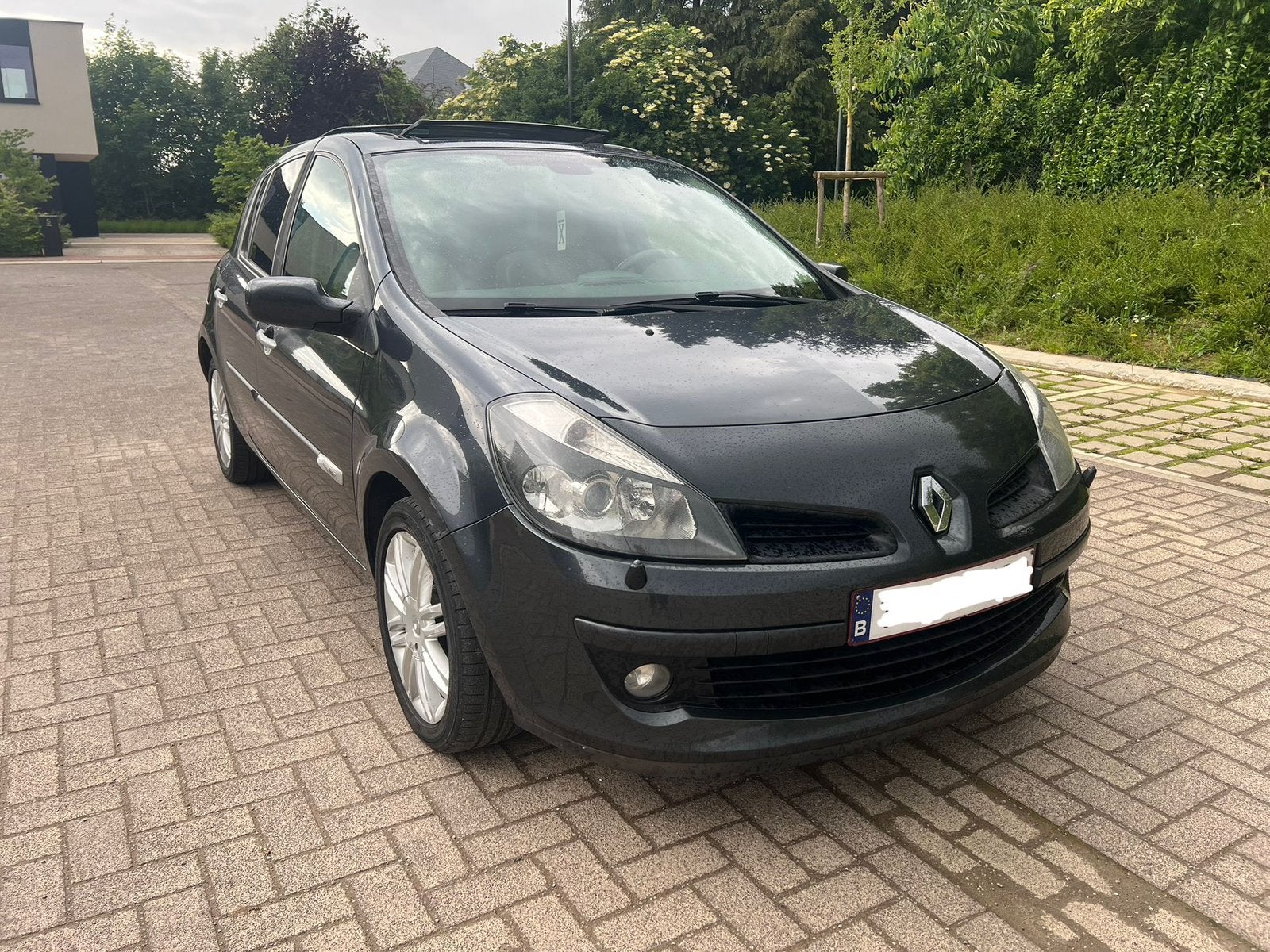 Renault Clio/1.6 Benzine/2006/169.000 km/Carnet/Euro4, Auto's, Renault, Particulier, Lederen bekleding, Euro 4, Zilver of Grijs
