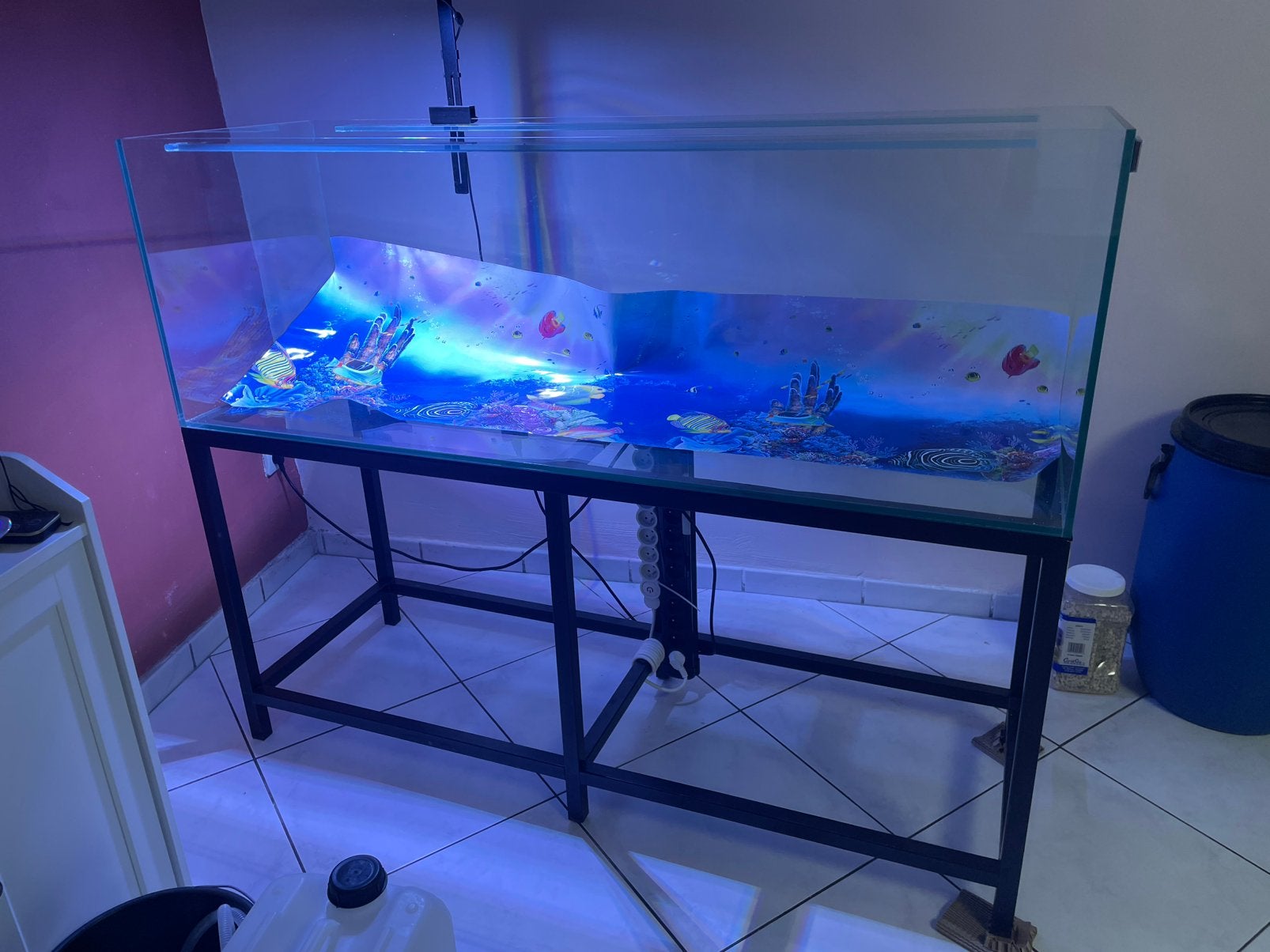 Belle aquarium 1m50 50x50, Enlèvement, Comme neuf