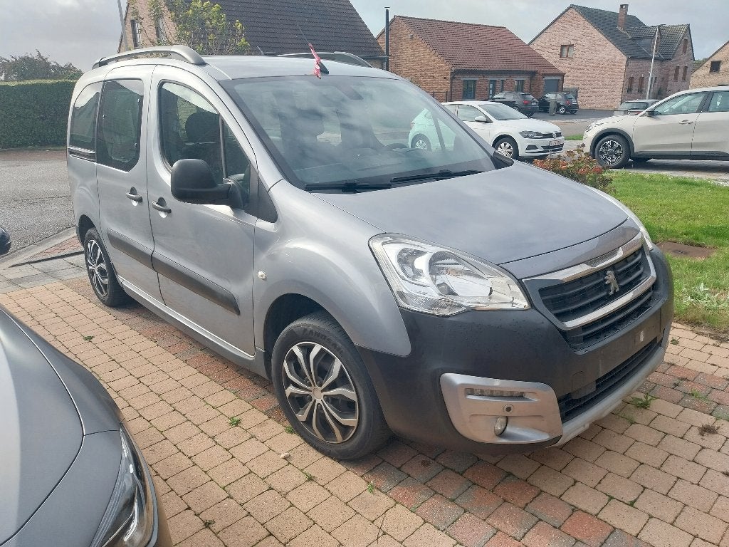 Peugeot Partner Tepee, Voorwielaandrijving, Adaptive Cruise Control, Euro 6, 4 cilinders