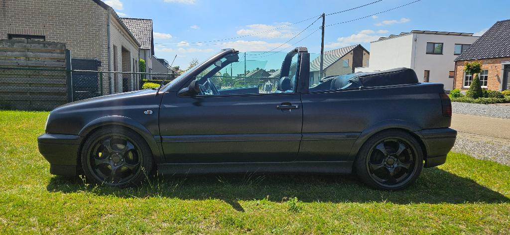Mooie(compleet gerestaureerd) VW golf 3 Cabrio, Zwart, Zwart, Leder, Euro 1