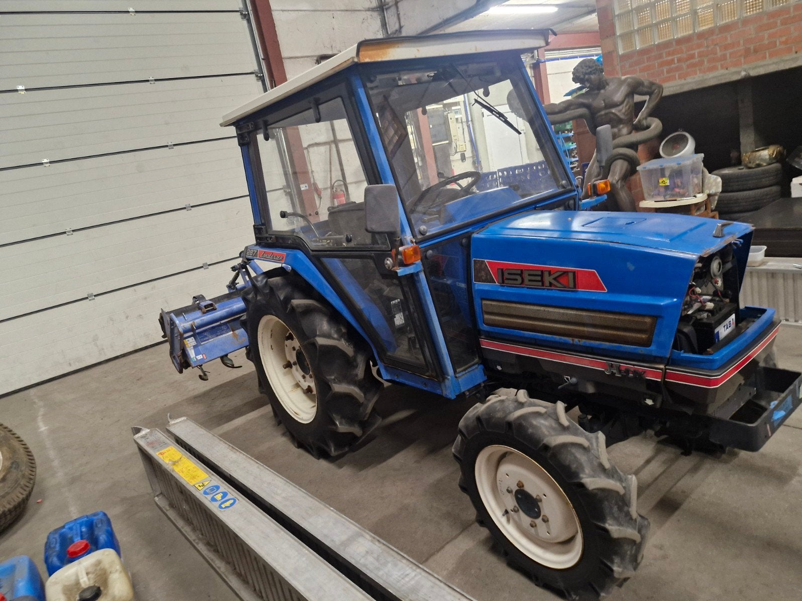 Iseki 4x4 tractor met 30 pk en iseki 1m70-snijder, Zakelijke goederen, Landbouw | Tractoren
