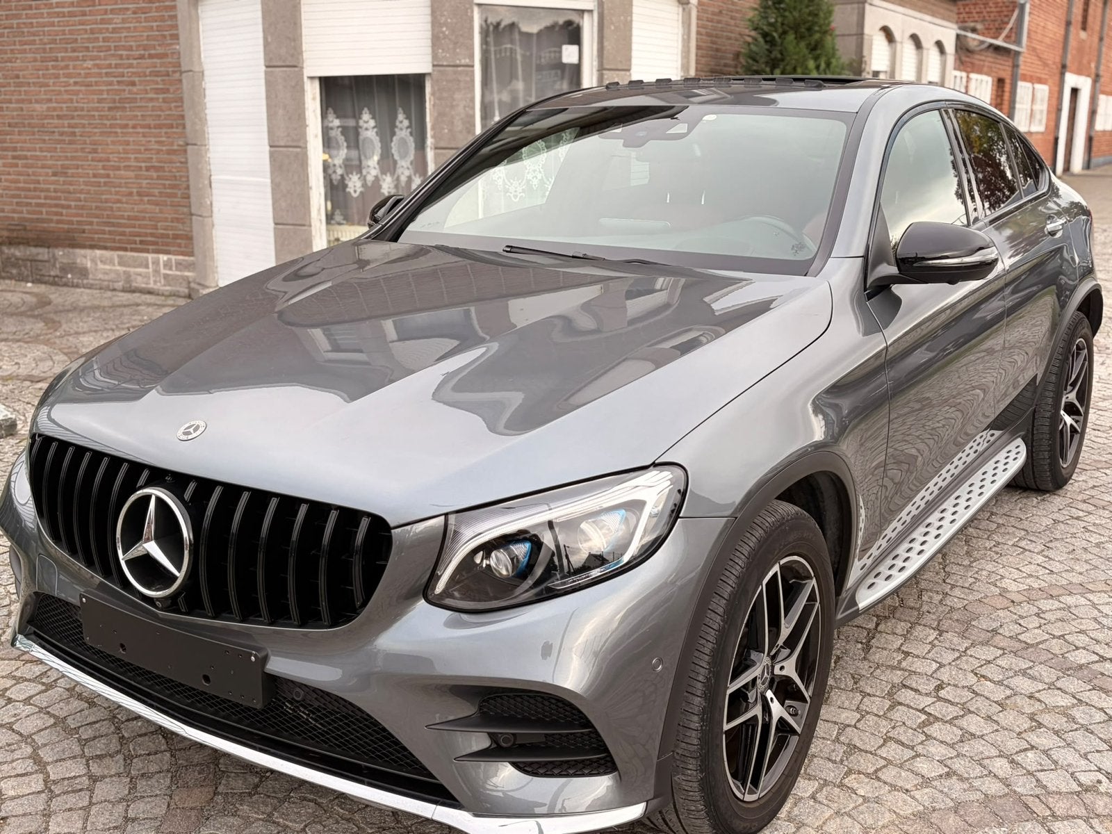 Mercedes glc350e coupe  4matic  amg, Automaat, https://public.car-pass.be/vhr/540e3007-1ae2-4228-a902-e542c0b74717, 4 cilinders