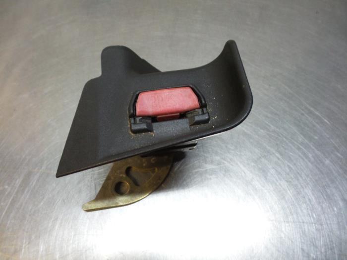 Insertion ceinture de sécurité arrière gauche d'un BMW 7-, -, 3 mois de garantie, Utilisé, -