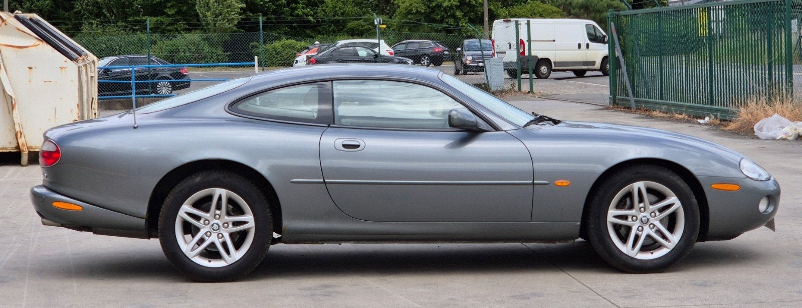 Jaguar XK8 4.2benz boite auto V8 full options 240mkm 6900€, Auto's, 219 kW, 4200 cc, Leder, 5 zetels