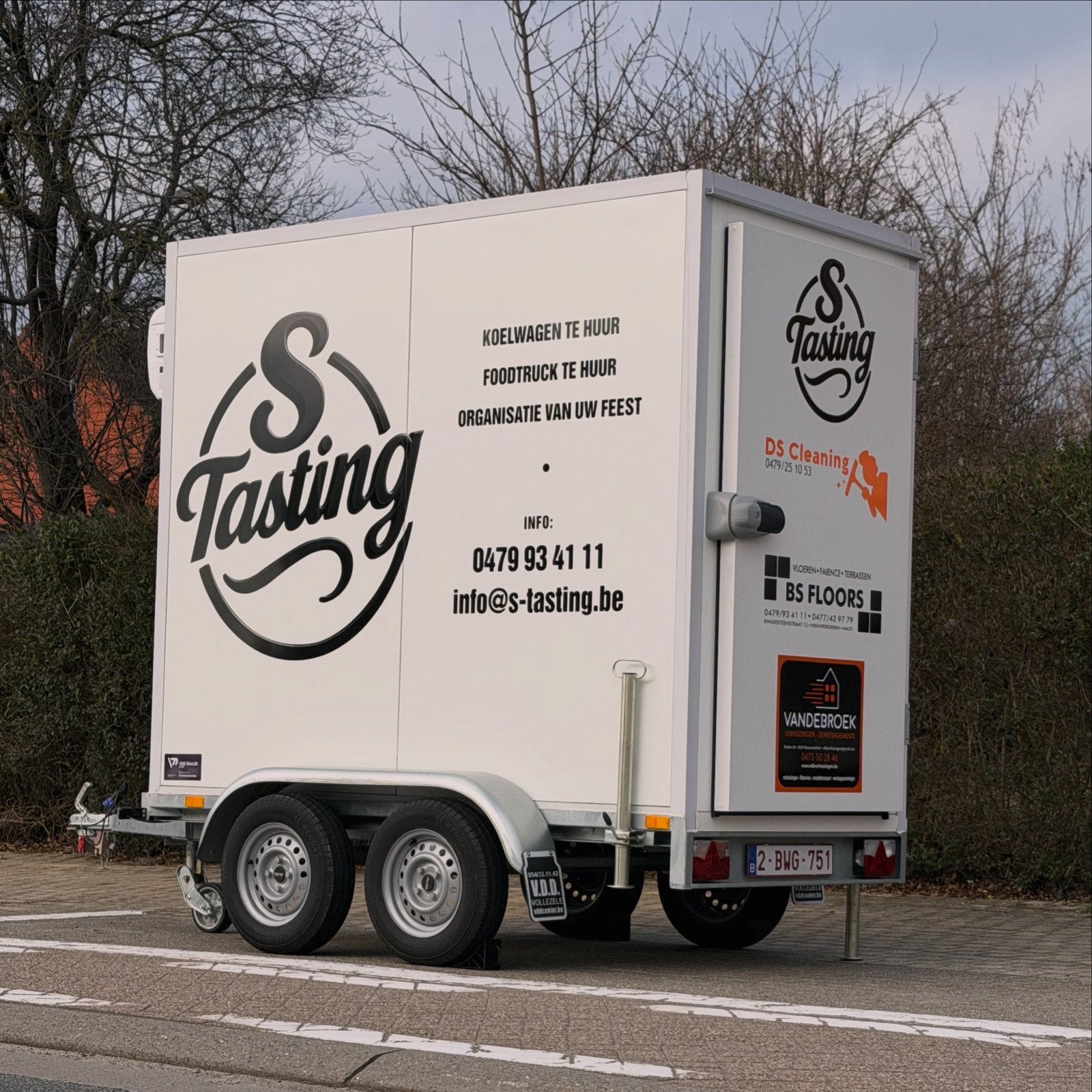 KOELWAGEN TE HUUR, Ophalen