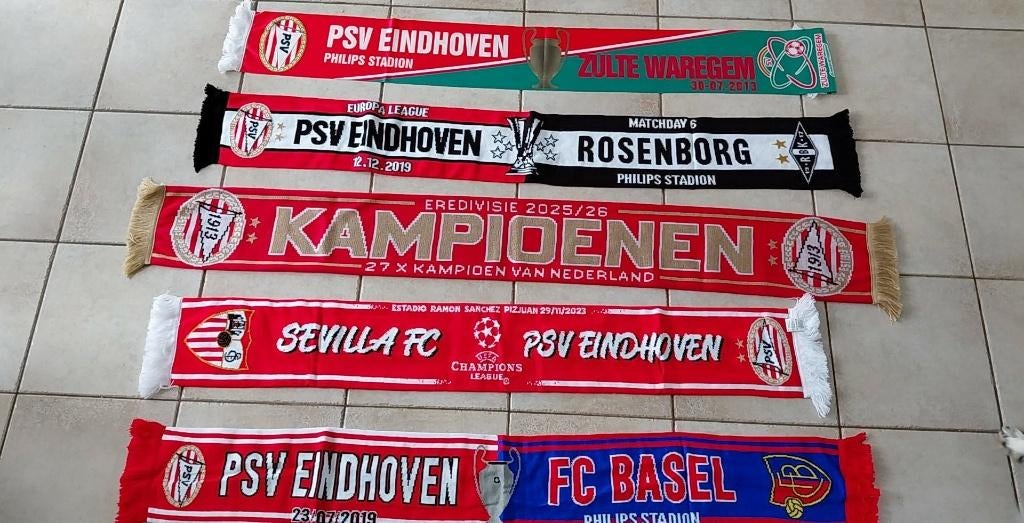 Lot PSV Eindhoven sjaals voor verzamelaars, Verzamelen, Verzenden, Zo goed als nieuw, Vaantje of Sjaal