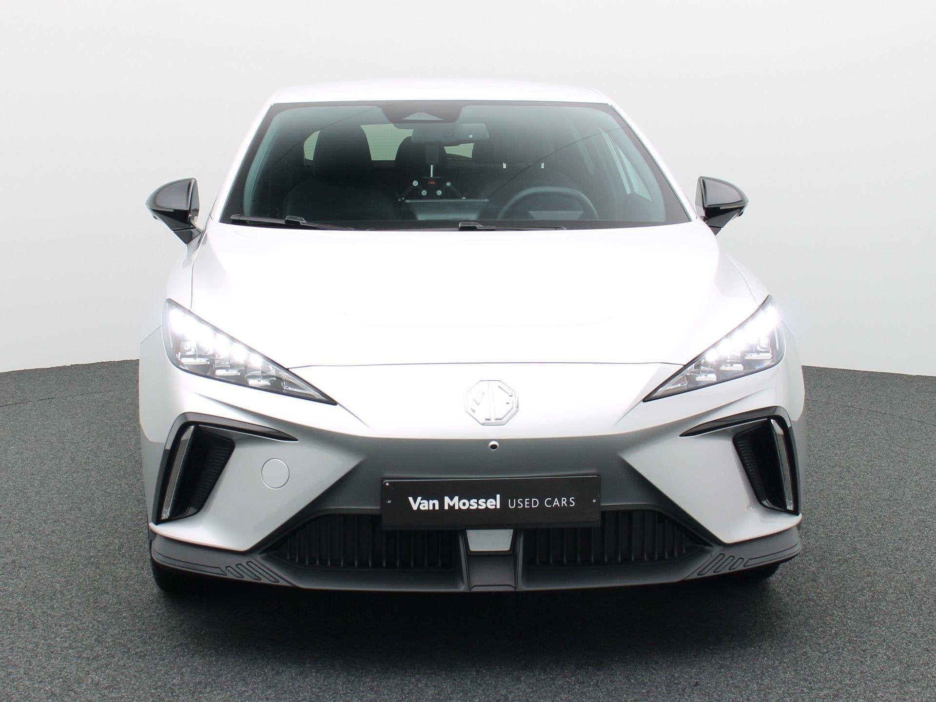 MG MG4 64 kWh Luxury (automatique), Autos, MG, Argent ou Gris, Achat, https://public.car-pass.be/vhr/e77d8928-29c6-4745-9ed5-1bc09dc0ead2