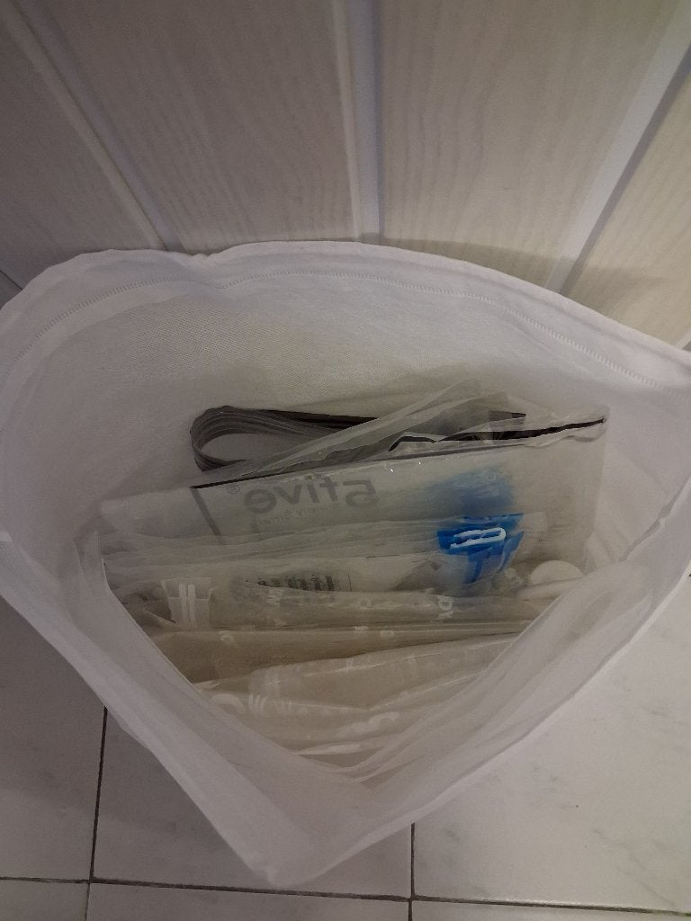Sacs sous vide pour vêtements à donner (1 douzaine), Divers, Enlèvement, Comme neuf