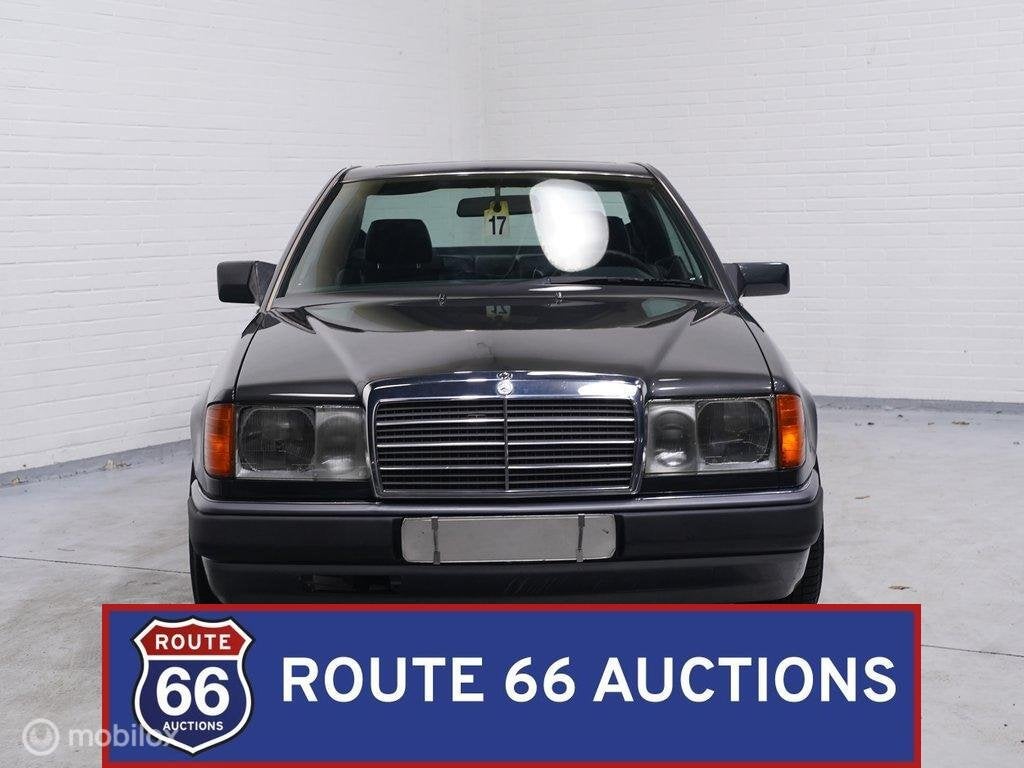 Mercedes-Benz 230 CE | 1993 | Route 66 Auctions, Auto's, Zwart, Mercedes-Benz, Bedrijf, Handgeschakeld