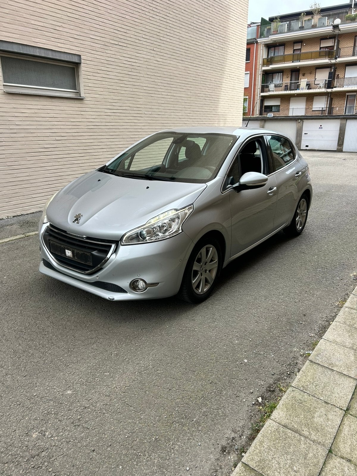 PEUGEOT 208 • 1.4HDi • 2014 • 95.000KM • EURO5 • NAVI, Auto's, Euro 5, Bedrijf, Te koop, Stadsauto