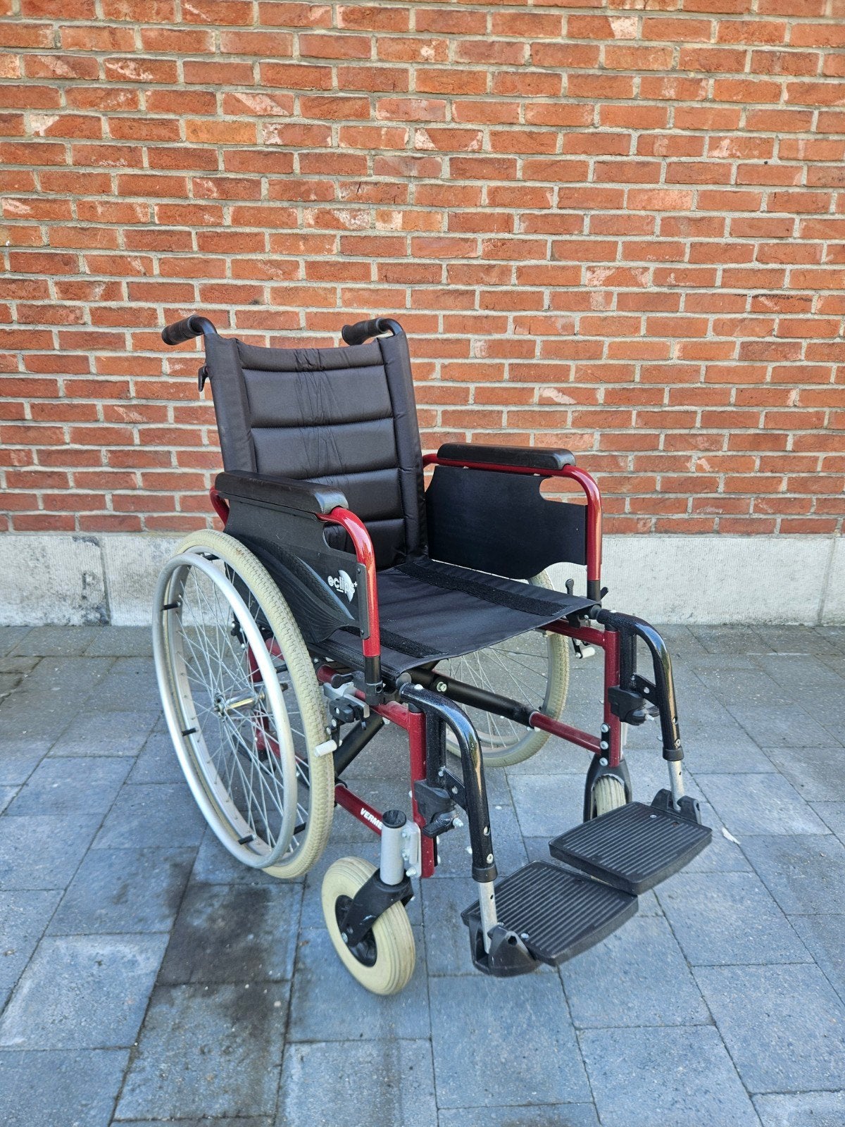 Rolstoel vermeiren, Ophalen