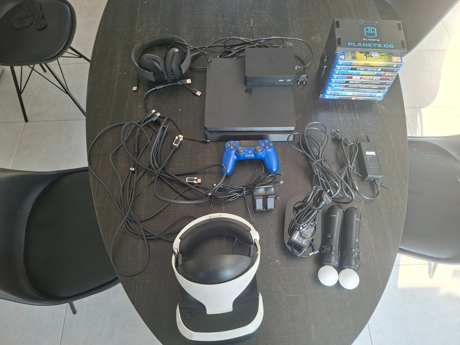 Sony Ps4 + Ps4 VR V2  Ps4 Ps5 headset + Ps4 games, Games en Spelcomputers, Games | Sony PlayStation 4, Gebruikt, Overige genres