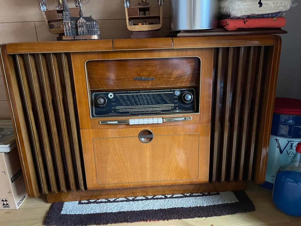 Grundig antieke radio met platenspeler, Antiquités & Art, Antiquités | TV & Hi-Fi, Enlèvement