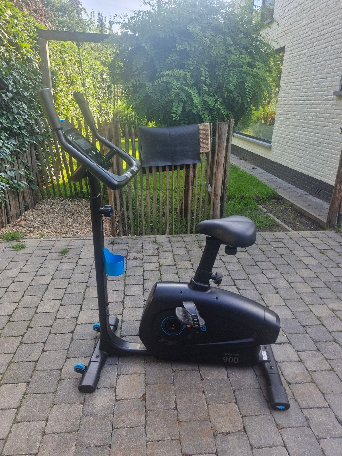 Hometrainer DOMYOS 900 (geen stopcontact nodig), Ophalen, Hometrainer